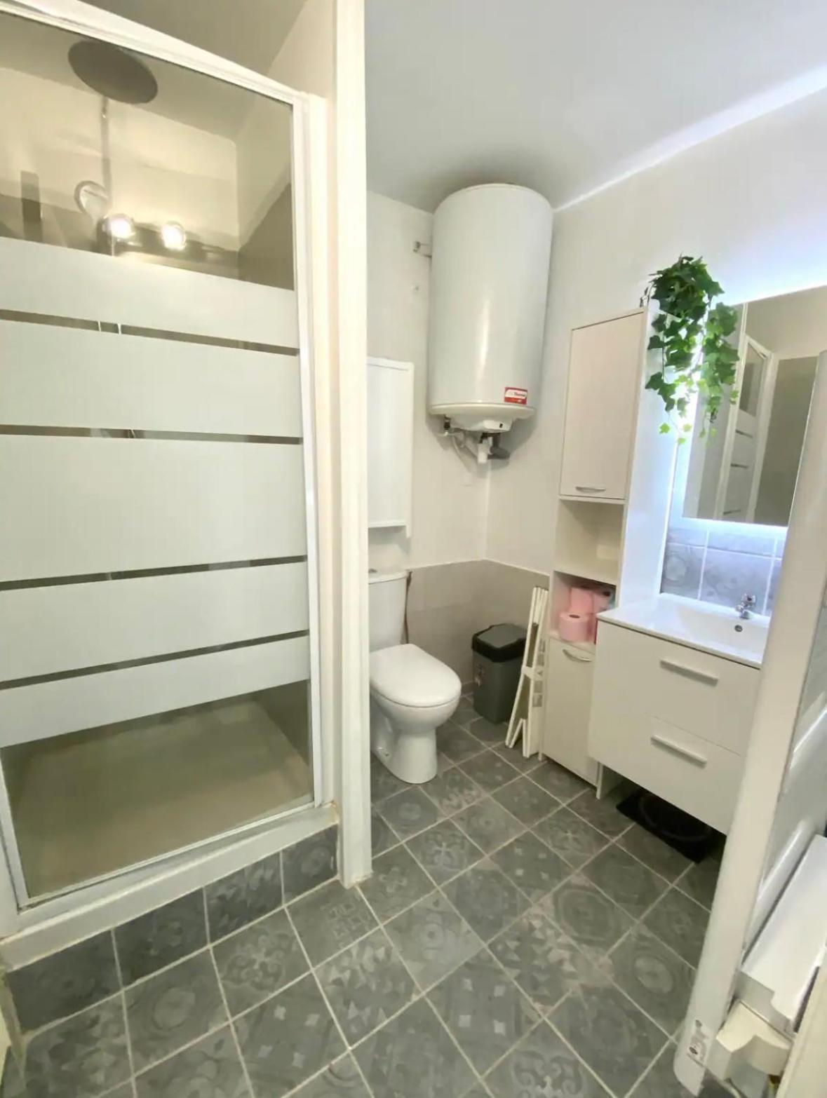 Chez Camille Et David Apartamento Sorgues Exterior foto